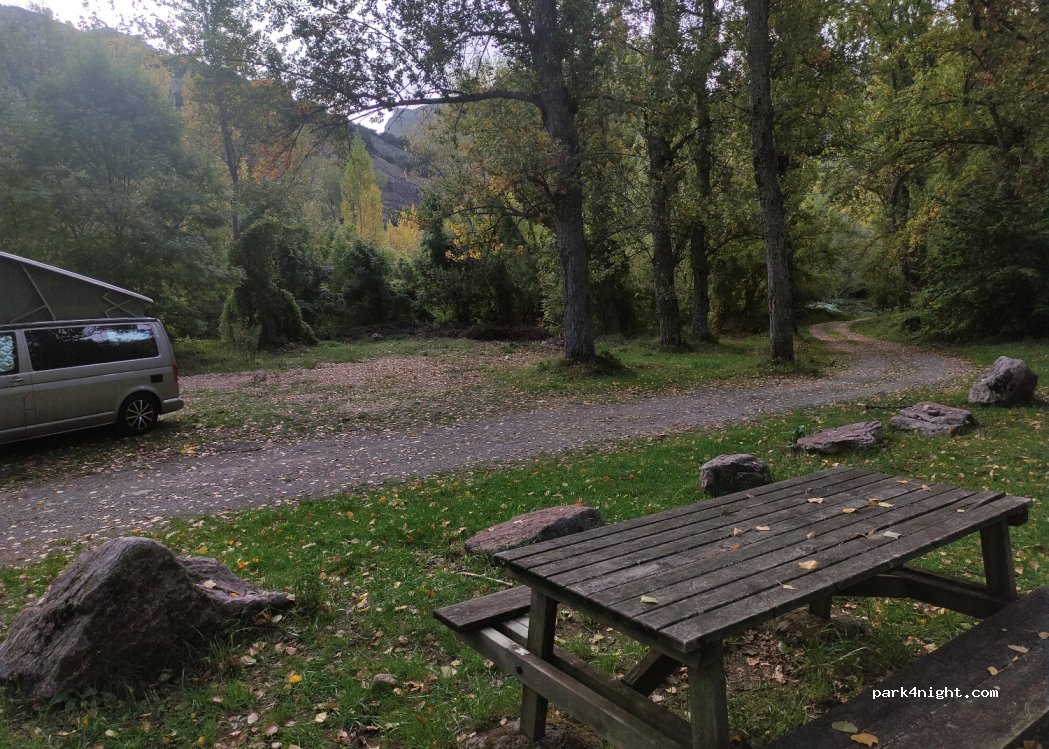 (24650) Santa Lucía de Gordón - Unnamed Road — foto 3