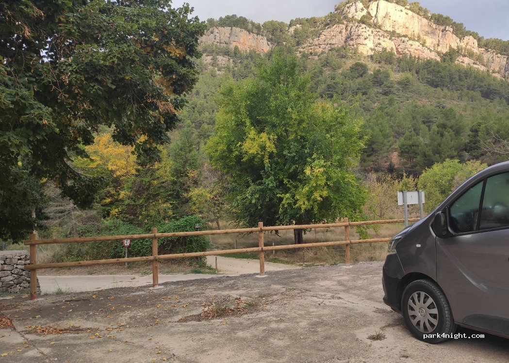 (46177) Tuéjar - Unnamed Road — foto
