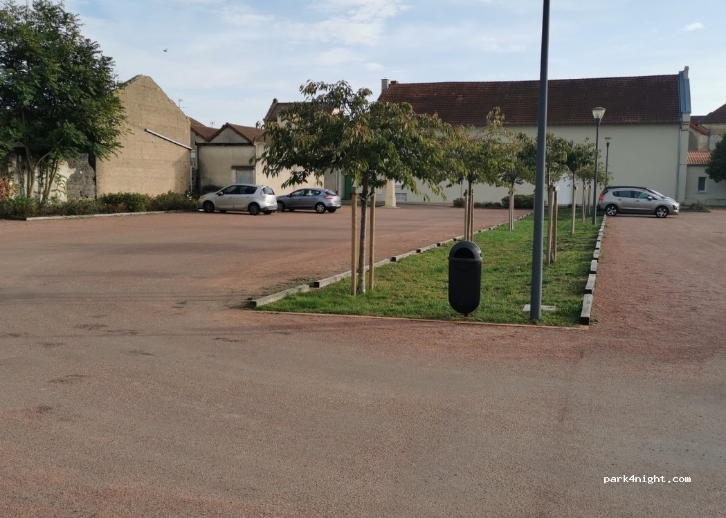 (42720) Pouilly-Sous-Charlieu - 115 Rue de Verdun — foto