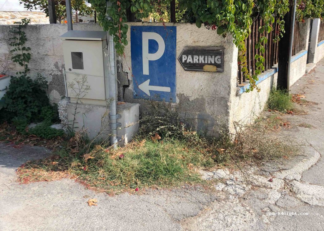 (370 06) Lefokastro - Unnamed Road — foto 2