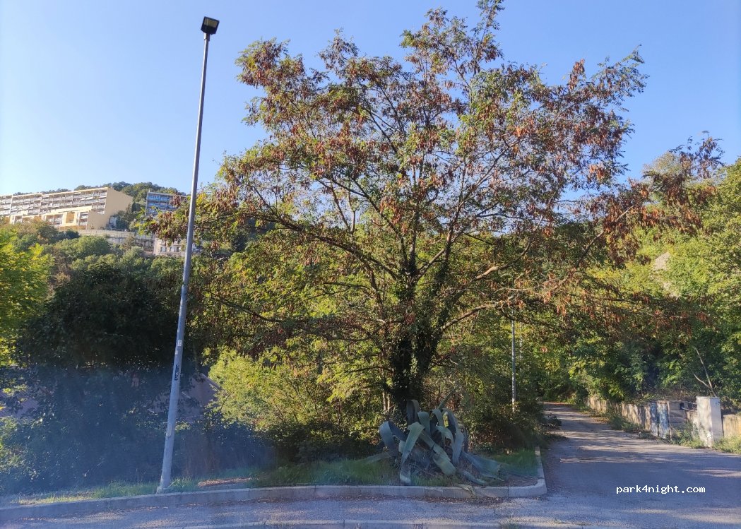 (16141) Genova - 88 Via Superiore Rocche di Bavari — foto 2