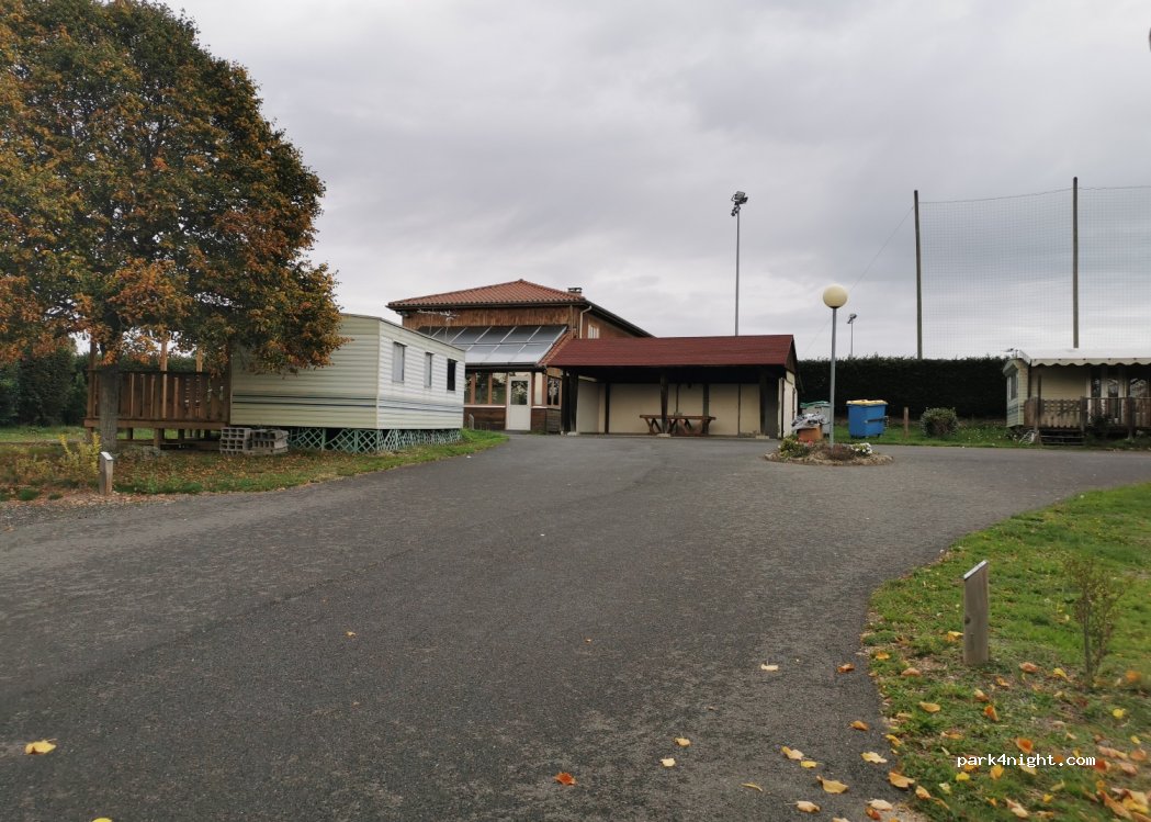 Camping Camp Municipal Les Tilleuls — foto 3