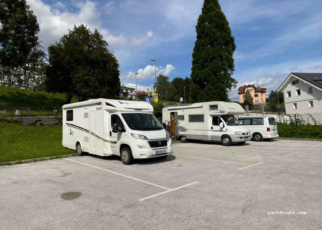 (4220) Škofja Loka - Kidričeva cesta — foto 2