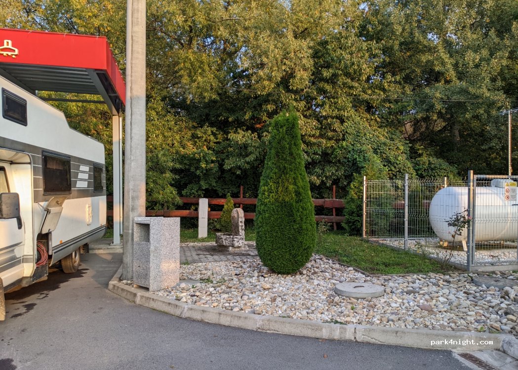 (963 01) Krupina - 2647 Zvolenská cesta — foto 3