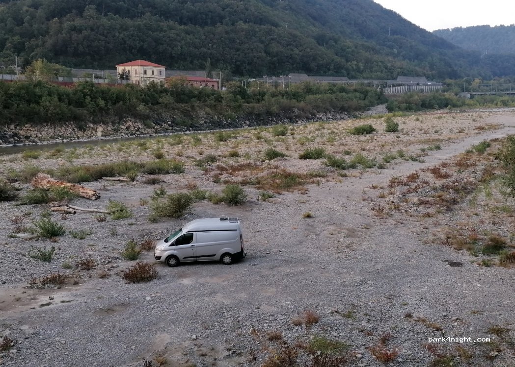 (43045) Fornovo Di Taro - Str. Oriano — foto