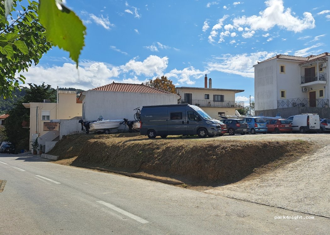 (370 03) Glossa - Epar.Od. Skopelou-Loutrakiou — foto