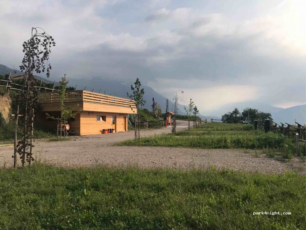 Area sosta camper-Paradiso Terrestre — foto