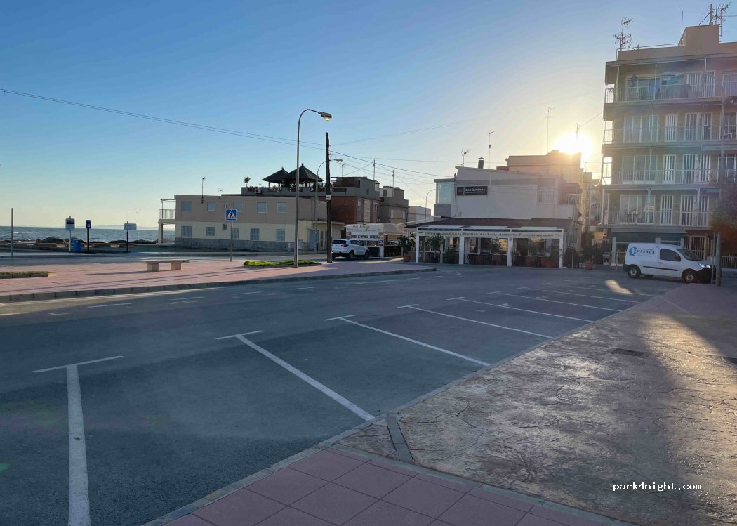 (03130) Santa Pola - 88 Avinguda Vicente Blasco Ibañez — foto 3