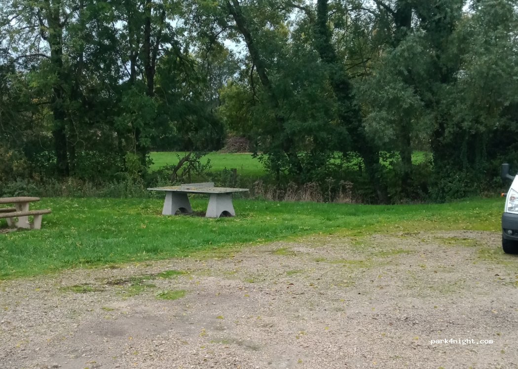 (70700) Vellefrey-et-Vellefrange - 2 D185 — foto
