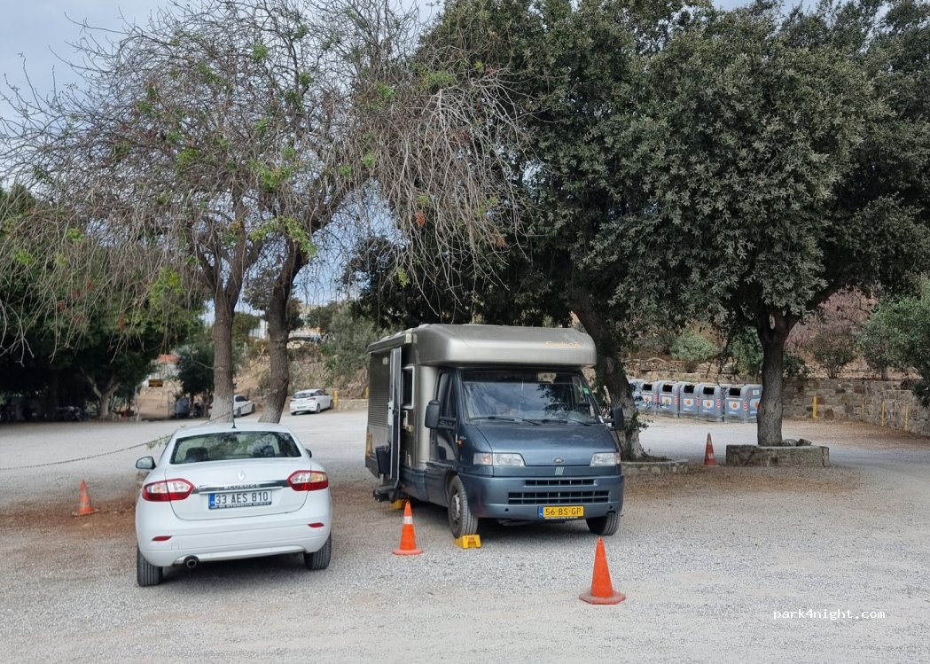 (48970) Bodrum - No:62 1120. Sokak — foto
