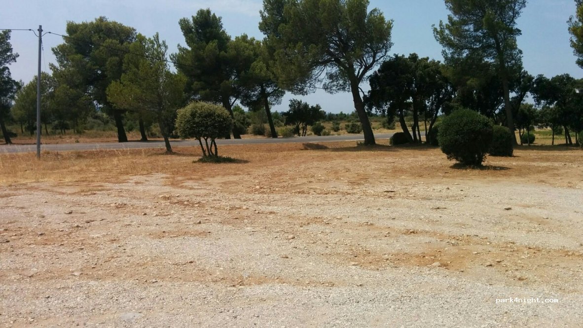 (13430) Eyguières - D17 — foto