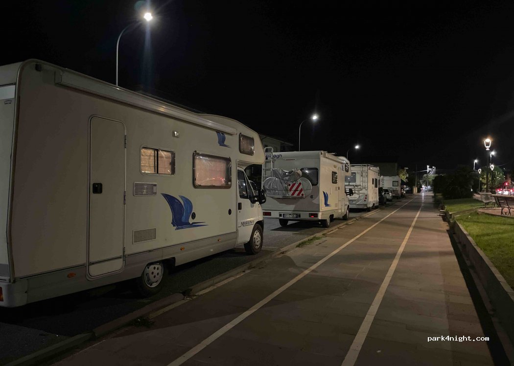 (09092) Arborea - 9 Via Pietro Nenni — foto