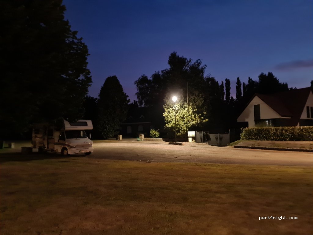 (62530) Servins - 8 Place du Jeu de Paume — foto 2