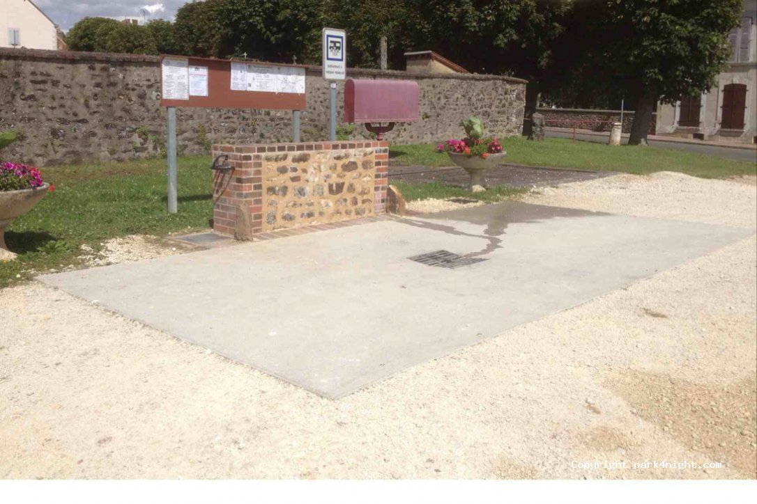 (89520) Treigny - 1-3 Rue du Champ de Foire — foto