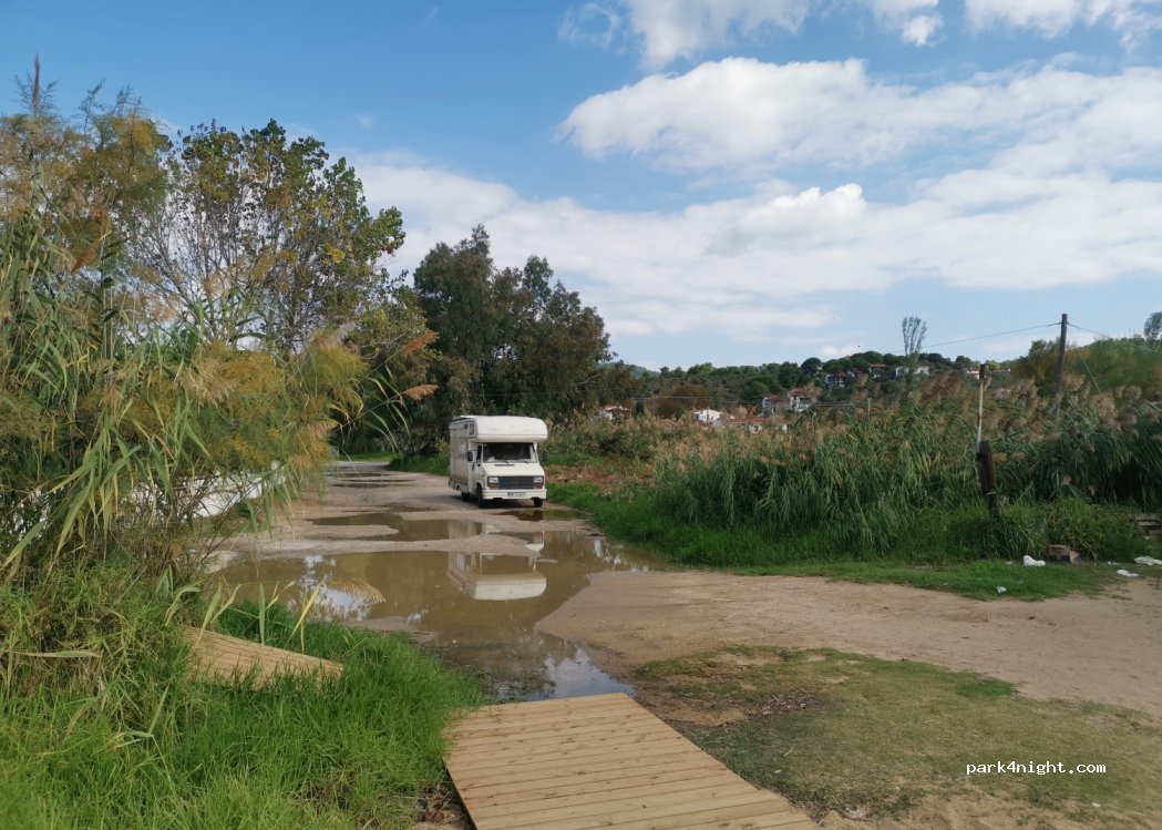 (370 02) Skiathos - Unnamed Road — foto