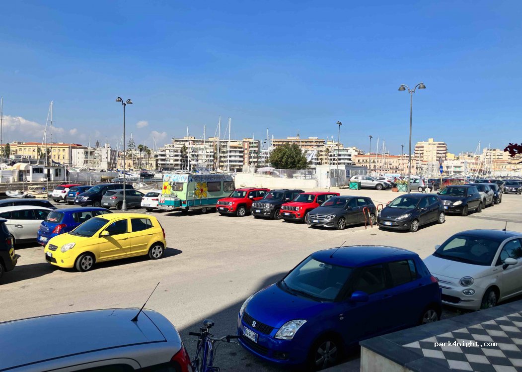 (96100) Siracusa - 1 Riva Nazario Sauro — foto