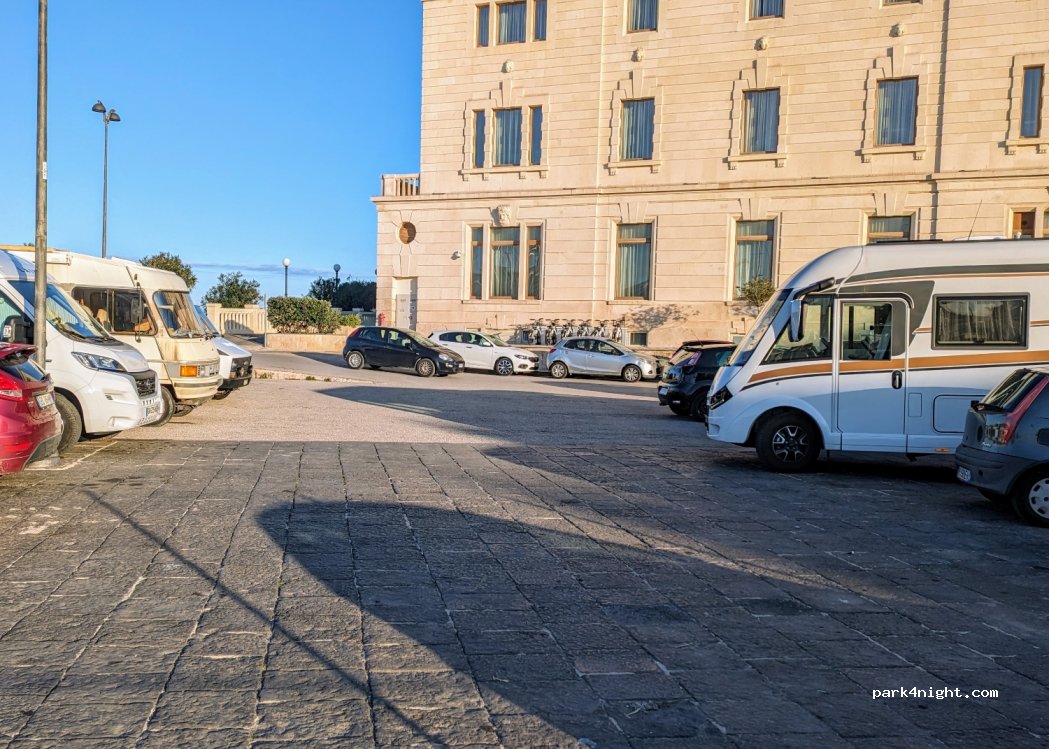 (96100) Siracusa - 1 Riva Nazario Sauro — foto 3