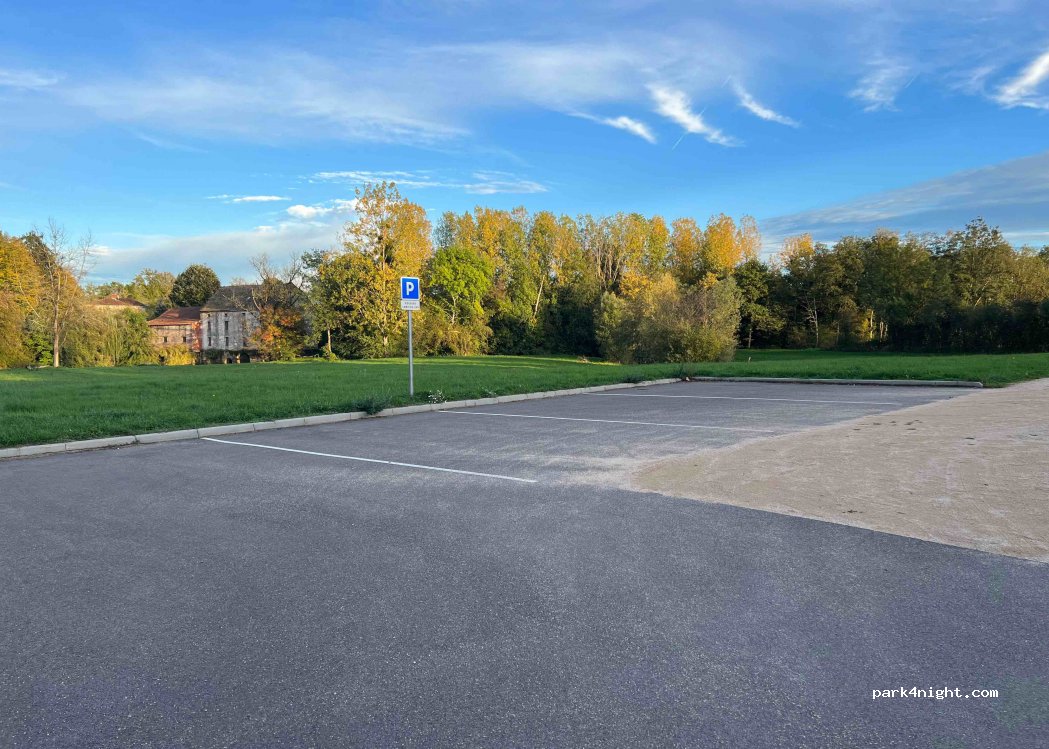 Aire de camping-cars La Chapelle-Thècle — foto