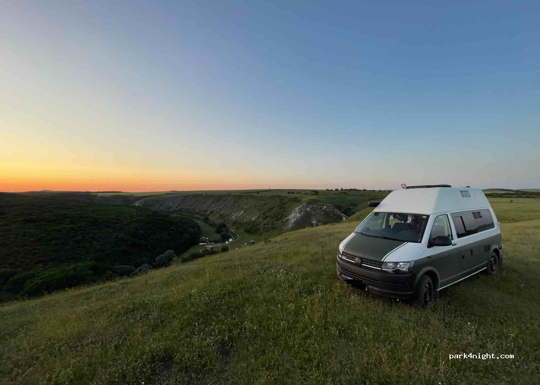 (3552) Trebujeni - — foto 2