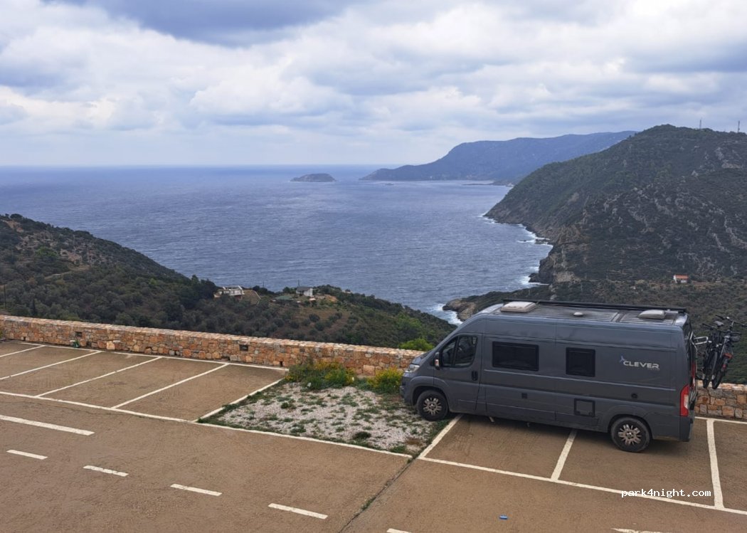 (370 05) Alonnisos - Unnamed Road — foto