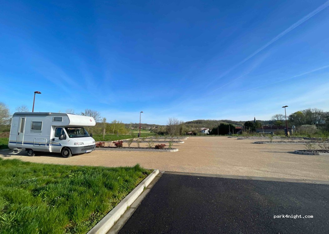 Aire de camping-car  Vic-sur-Seille — foto 4