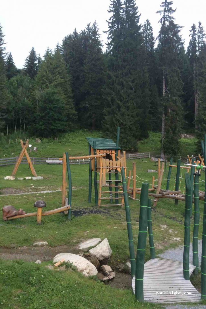 (7243) Luzein - — foto