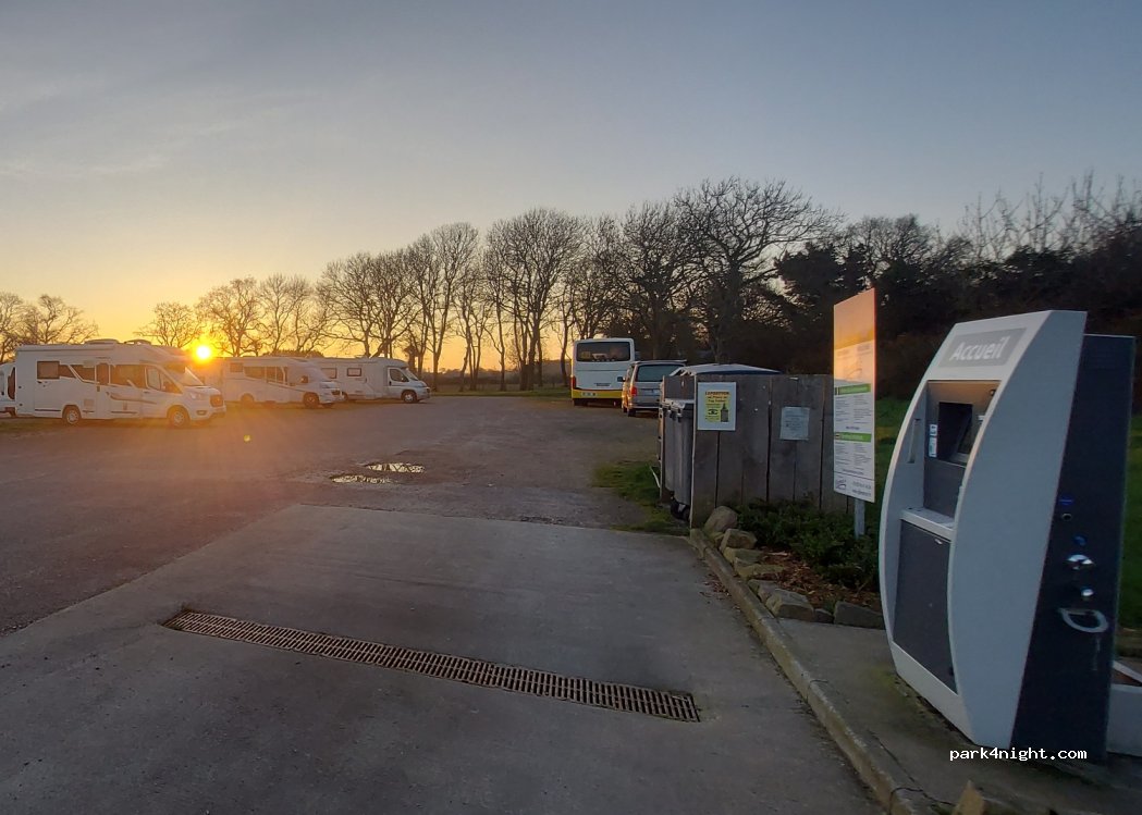 Aire de camping-cars Plévenon — foto 5