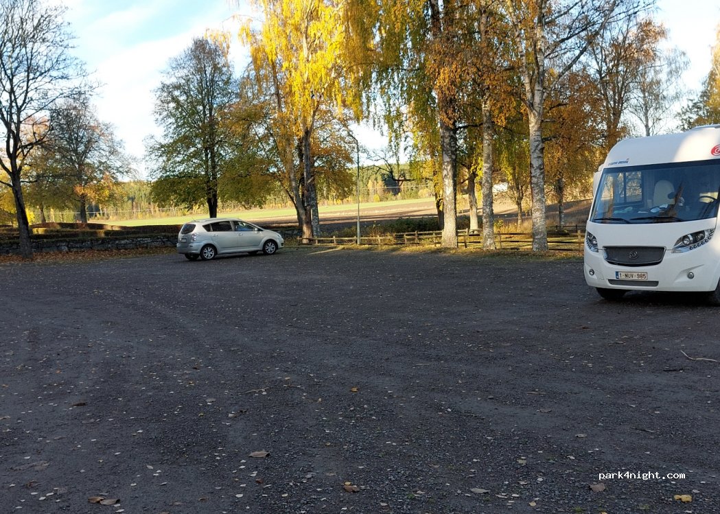 (671 95) Klässbol - Unnamed Road — foto 2