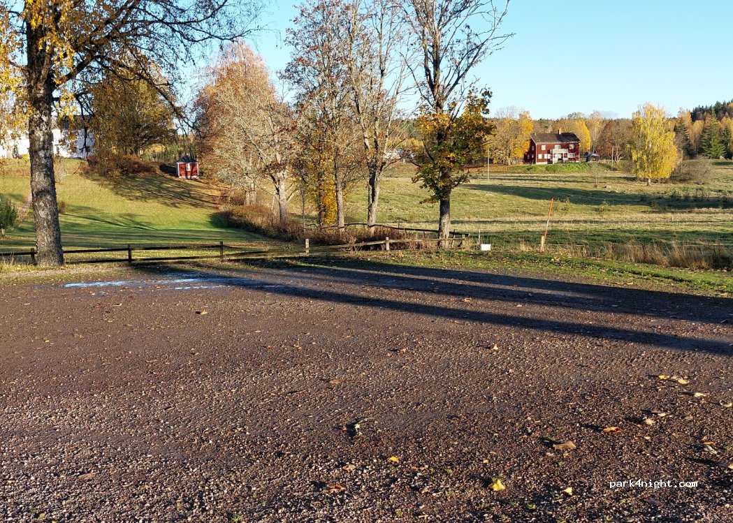 (671 95) Klässbol - Unnamed Road — foto 3