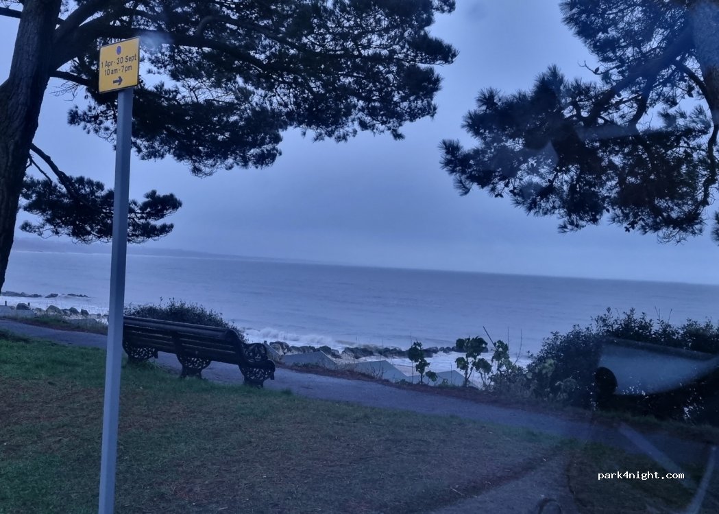 (BH23 4DX) Christchurch - 19 Avon Run Road — foto 4