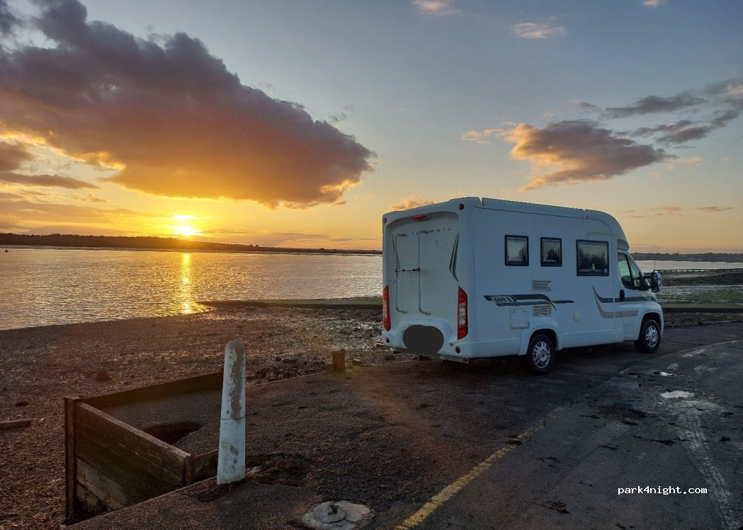 (CM0 8PL) Burnham-on-Crouch - Ferry Road — foto 4