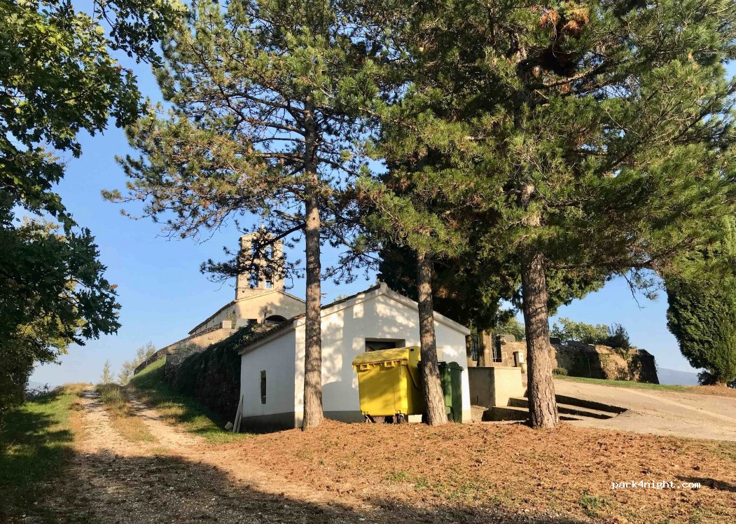 (52434) Paz, Croatia - Unnamed Road — foto