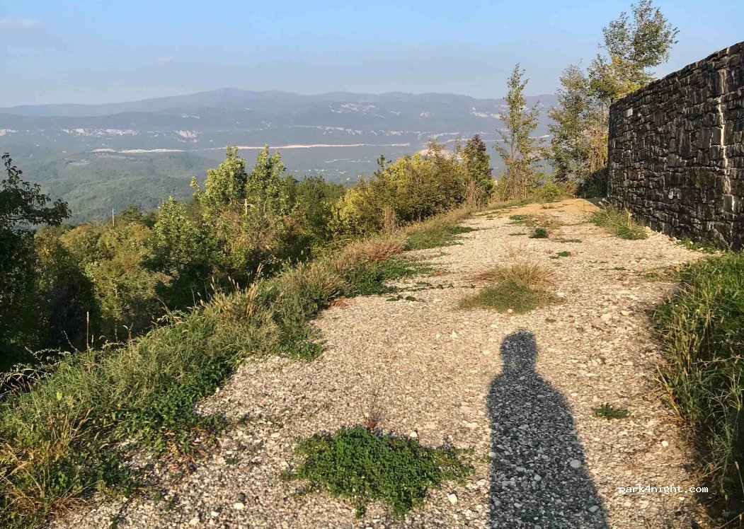 (52434) Paz, Croatia - Unnamed Road — foto 3