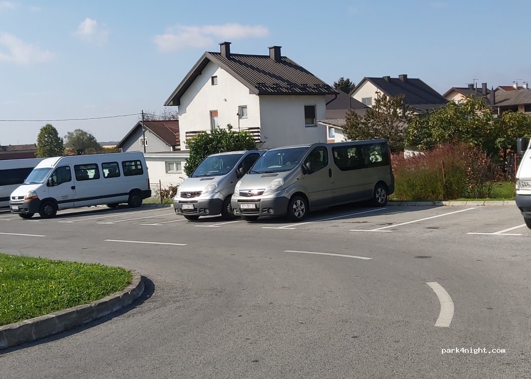 (44330) Novska - 2 Ulica Antuna Mihanovića — foto