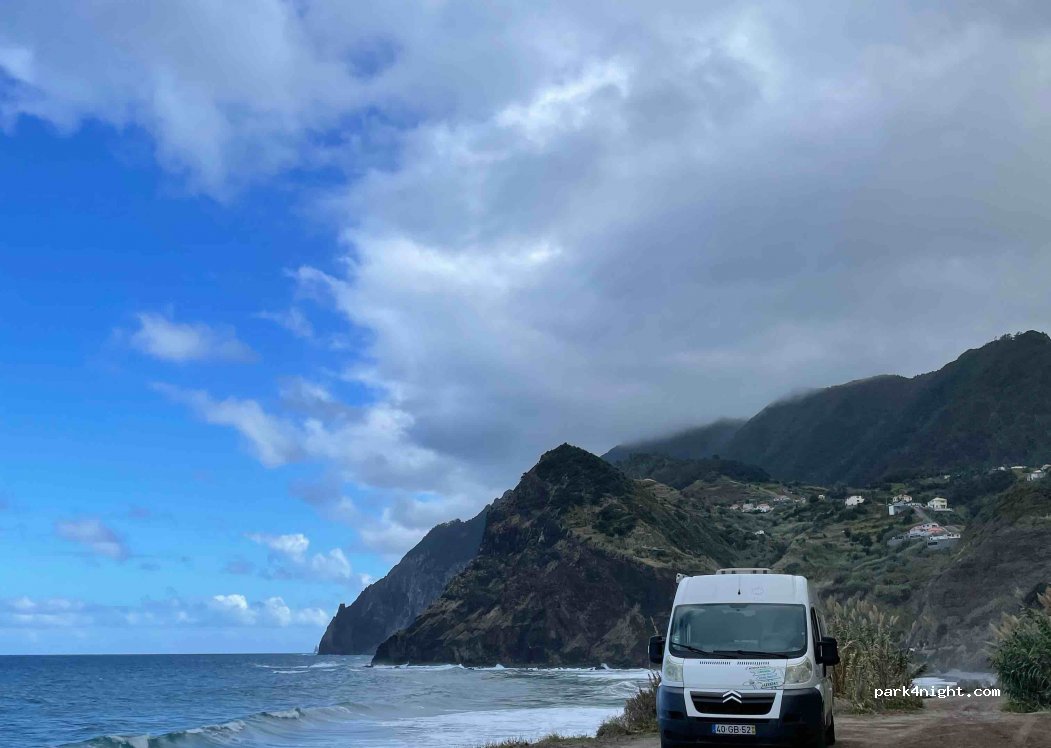 (9225) Porto da Cruz - R. da Praia — foto