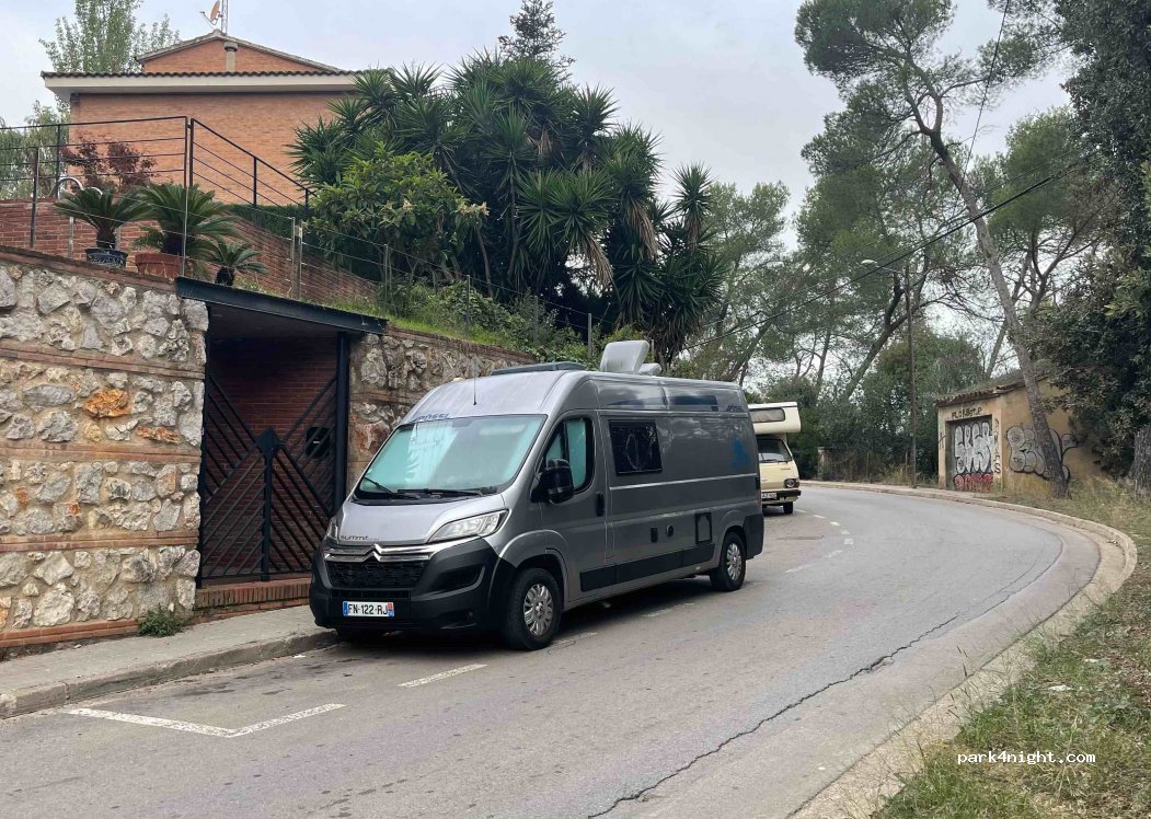 (08198) Sant Cugat del Vallès - 29 Avinguda de l'Estació — foto 2