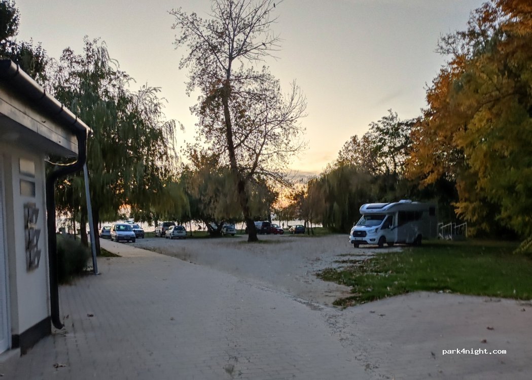 (8172) Balatonkenese - 83 Koppány sor — foto