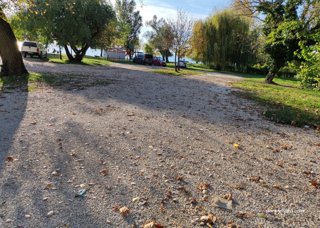 (8172) Balatonkenese - 83 Koppány sor — foto 2