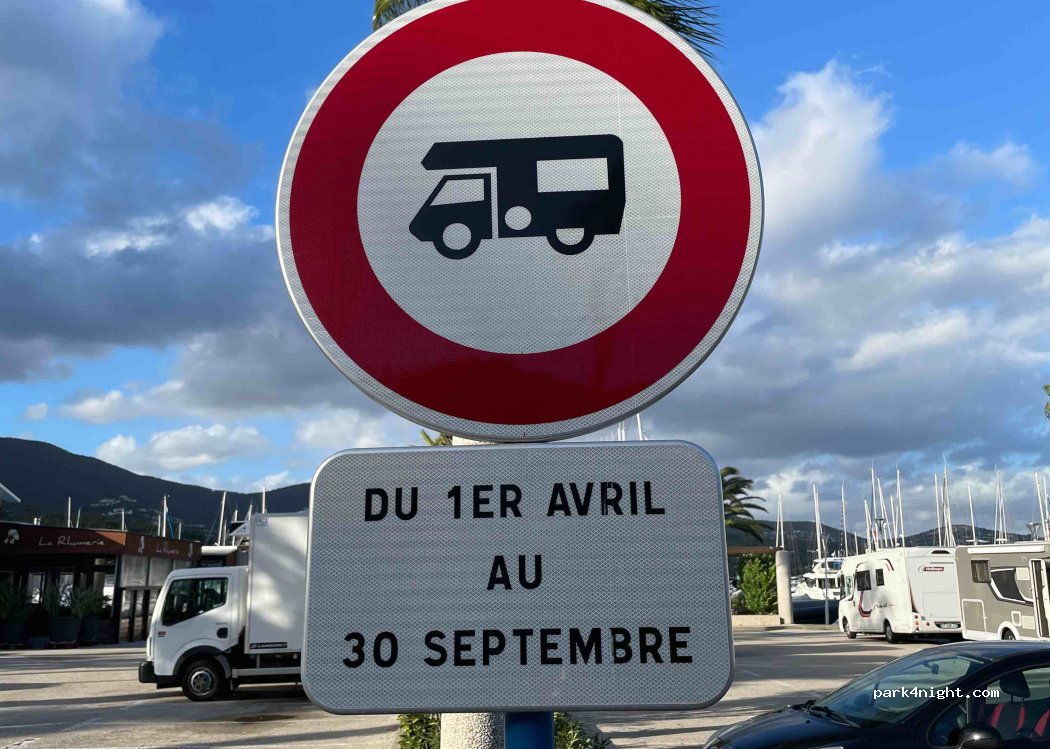 (83240) Cavalaire-sur-Mer - Rue de la Digue — foto