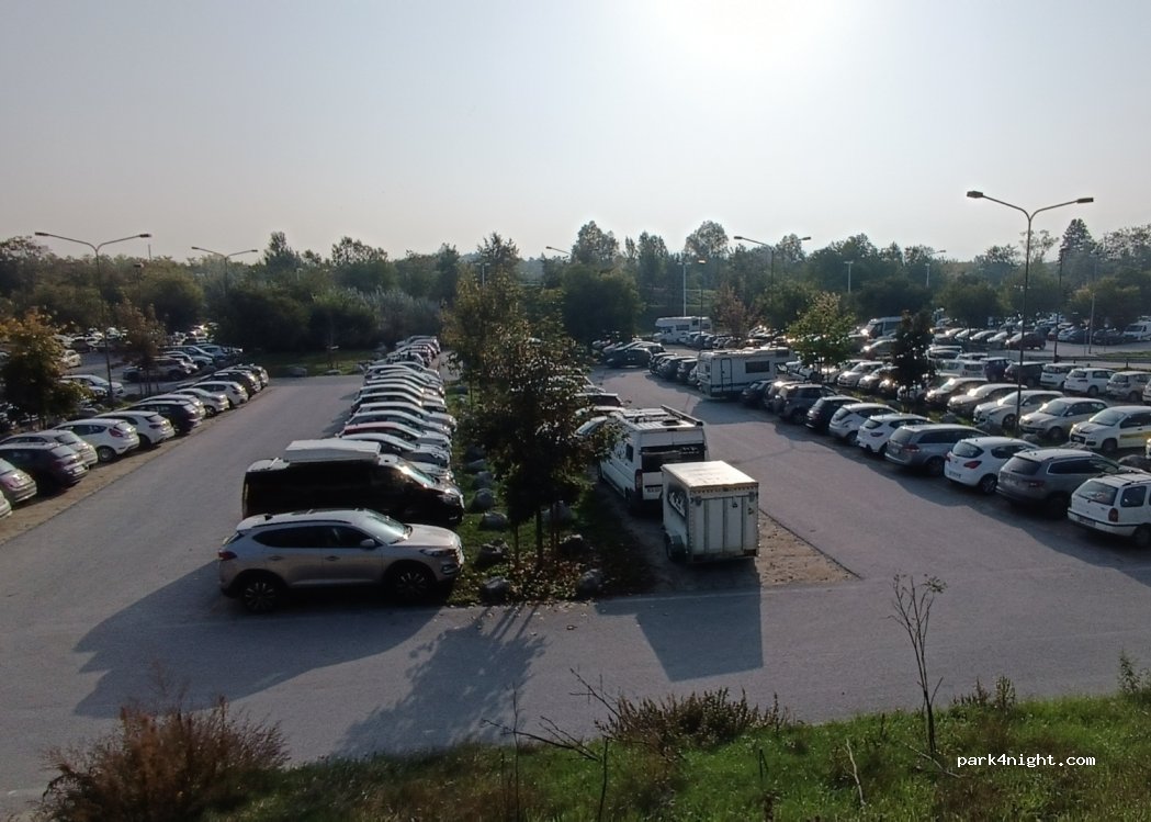 (12100) Cuneo - 19 Piazzale Walther Cavallera — foto