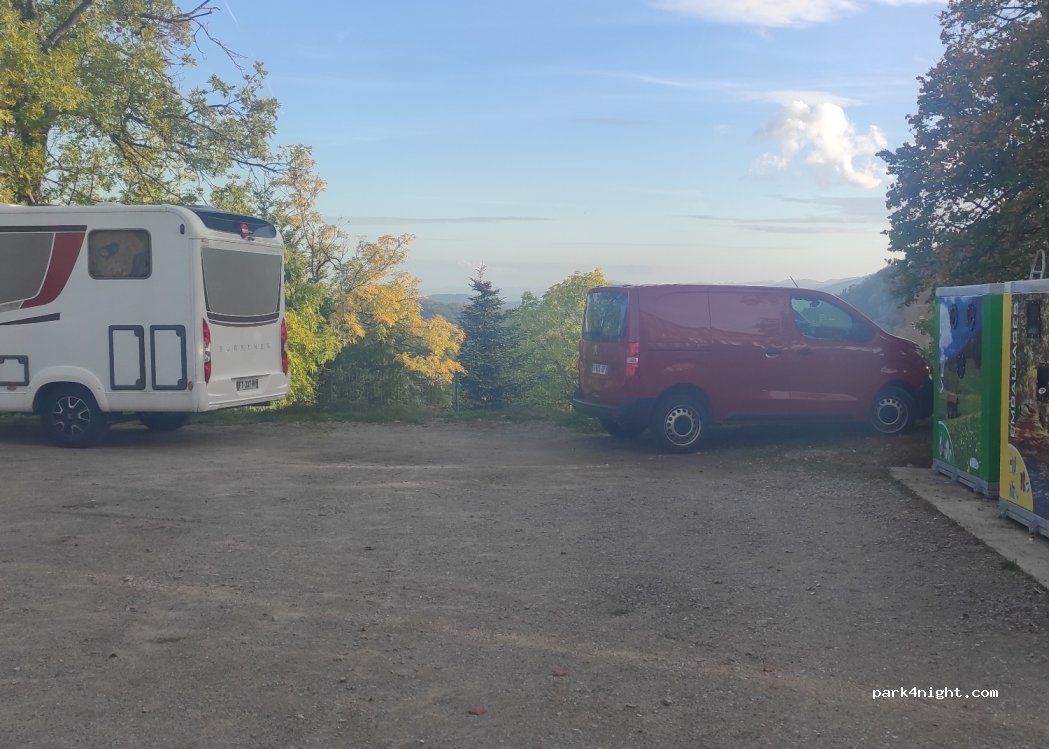 (42220) Colombier - 16 Place des Tilleuls — foto 2