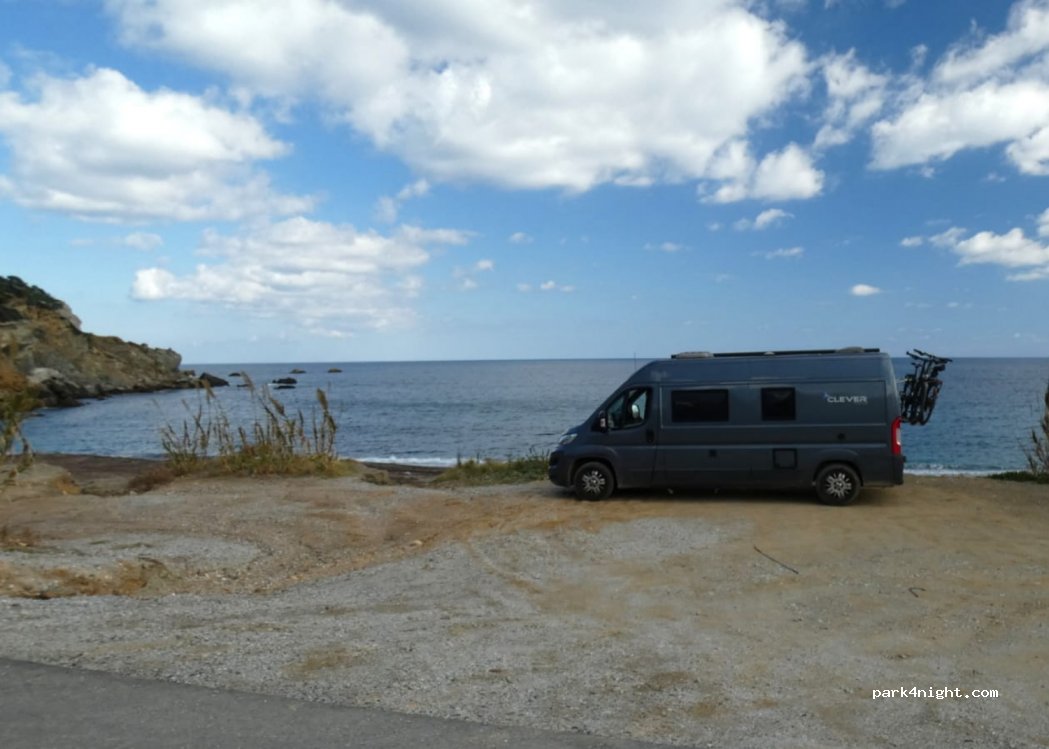 (370 02) Skiathos - Unnamed Road — foto