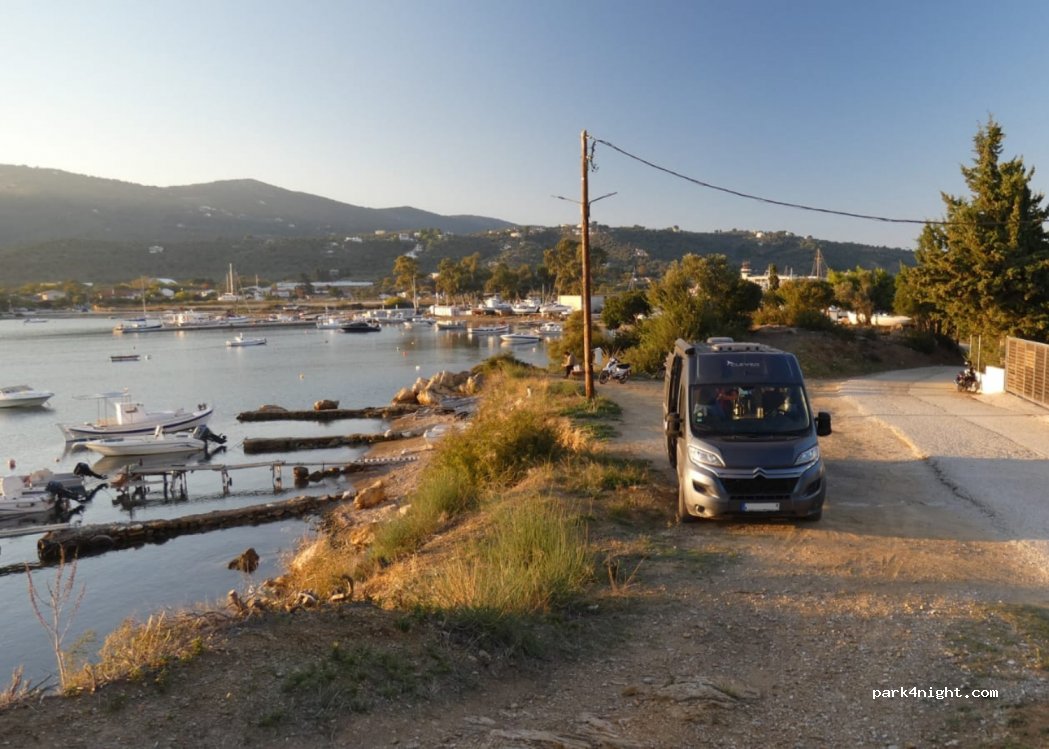 (370 02) Skiathos - Unnamed Road — foto