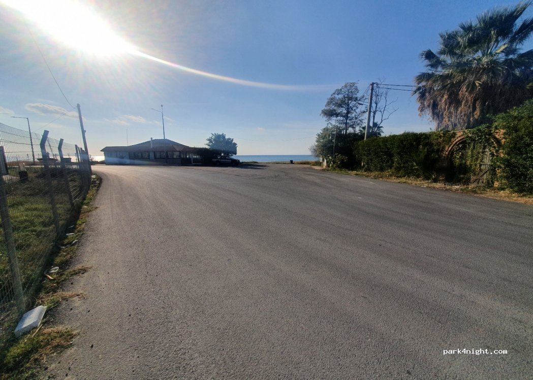 (632 00) Nea Moudania - Unnamed Road — foto