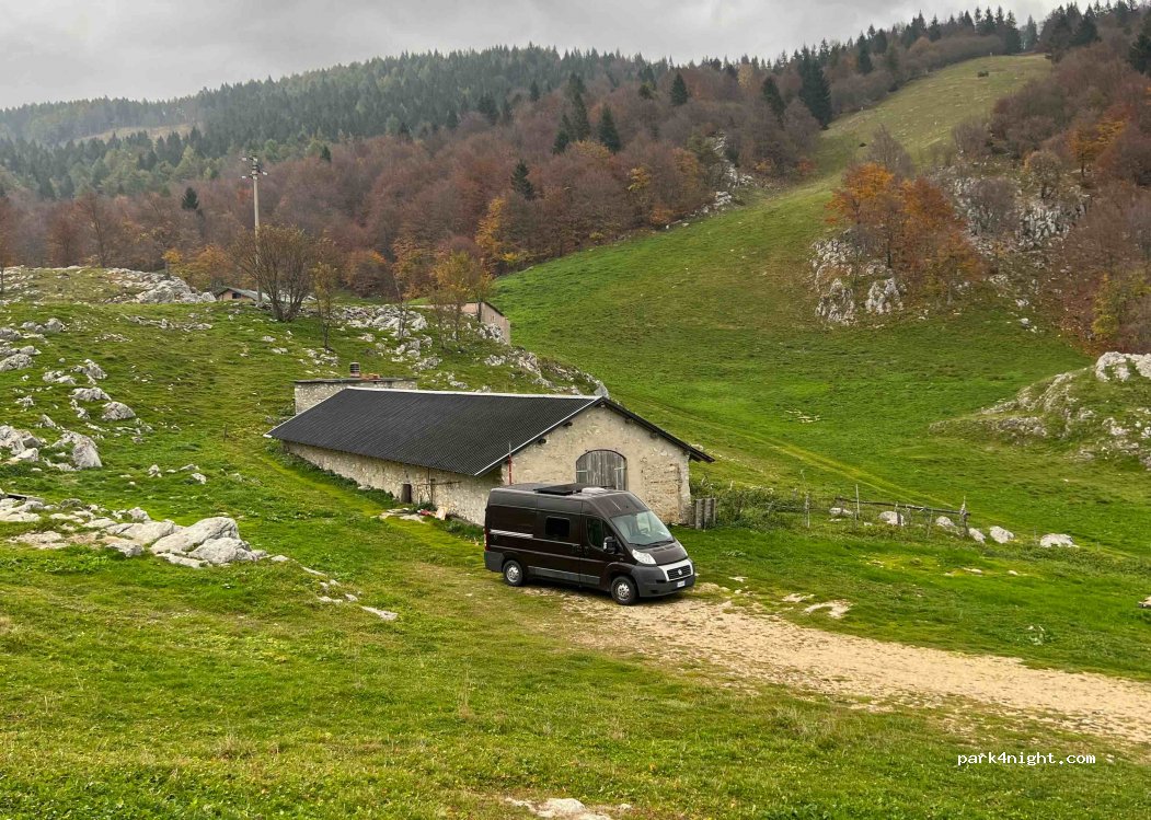 (37020) Ferrara di Monte Baldo - — foto