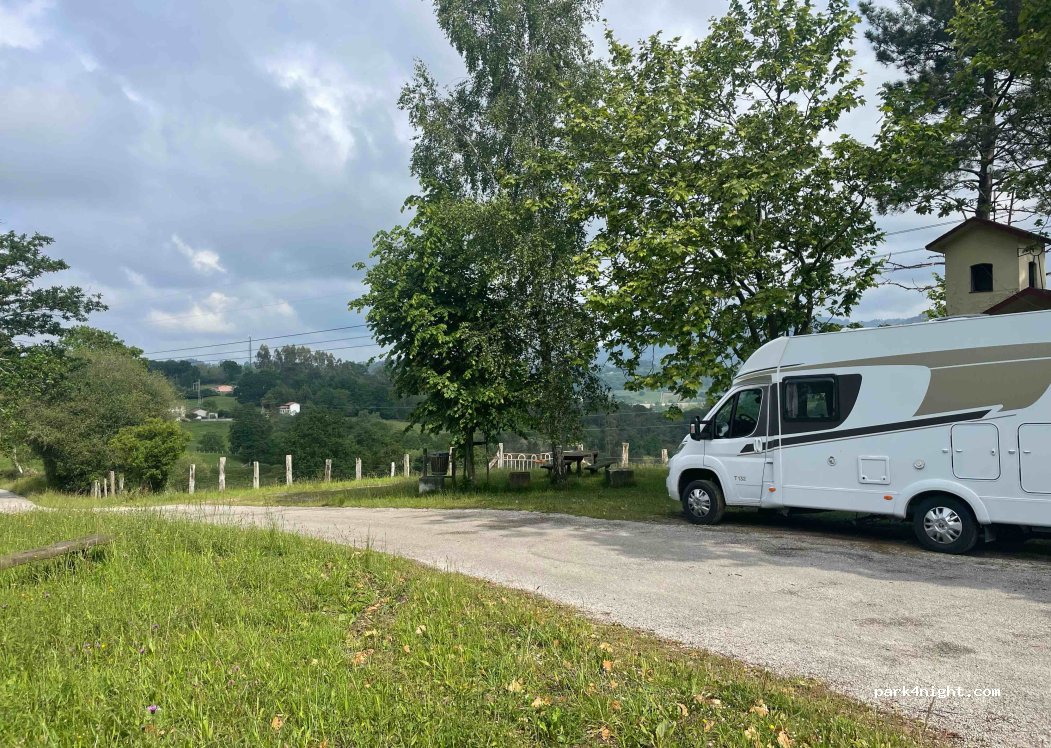 (33580) Sorrobín - Unnamed Road — foto