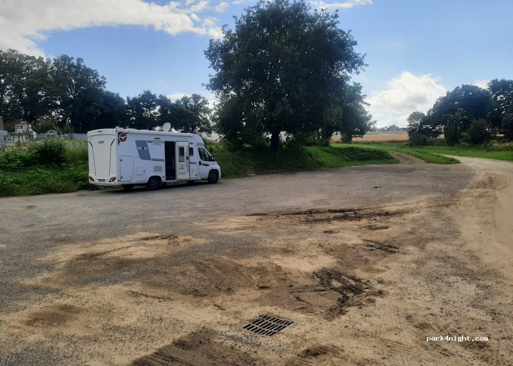 (32490) Monferran-Savès - — foto 4
