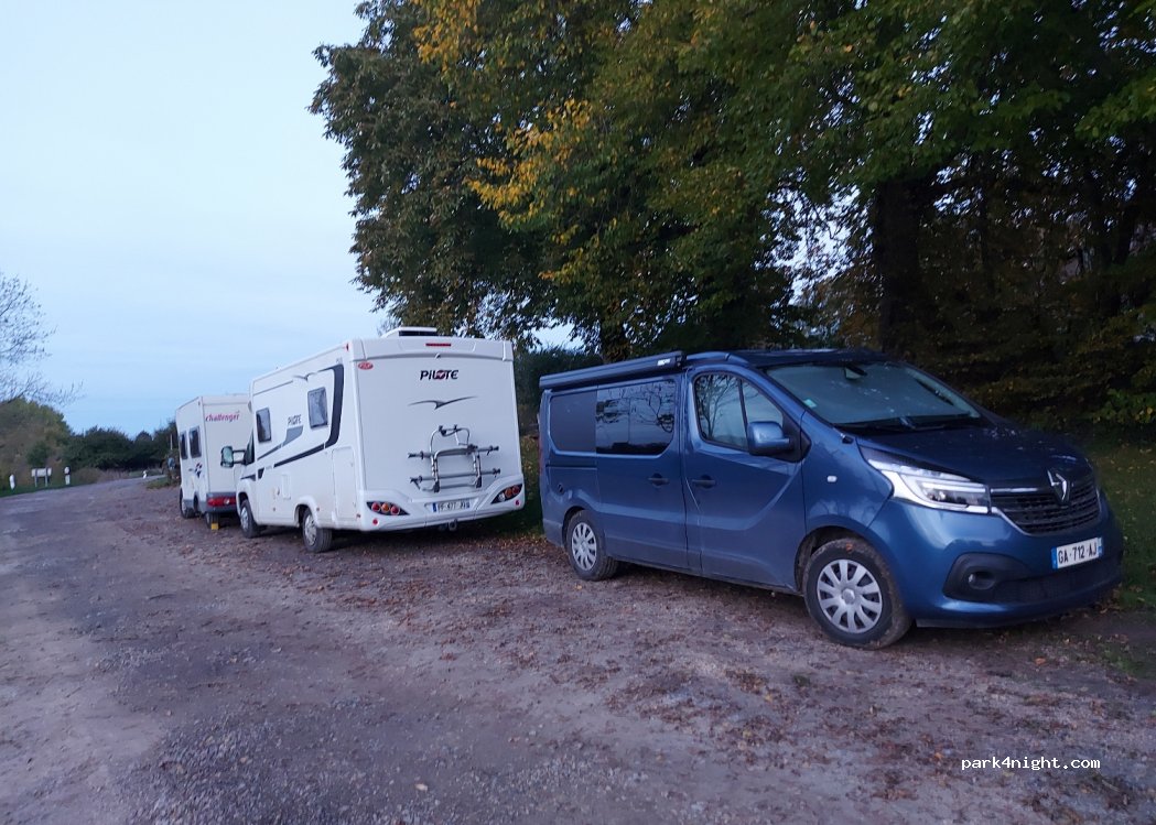 (08430) Launois-sur-Vence - 1 Promenade Jules Mary — foto