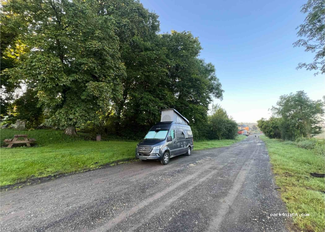 (08430) Launois-sur-Vence - 1 Promenade Jules Mary — foto 2