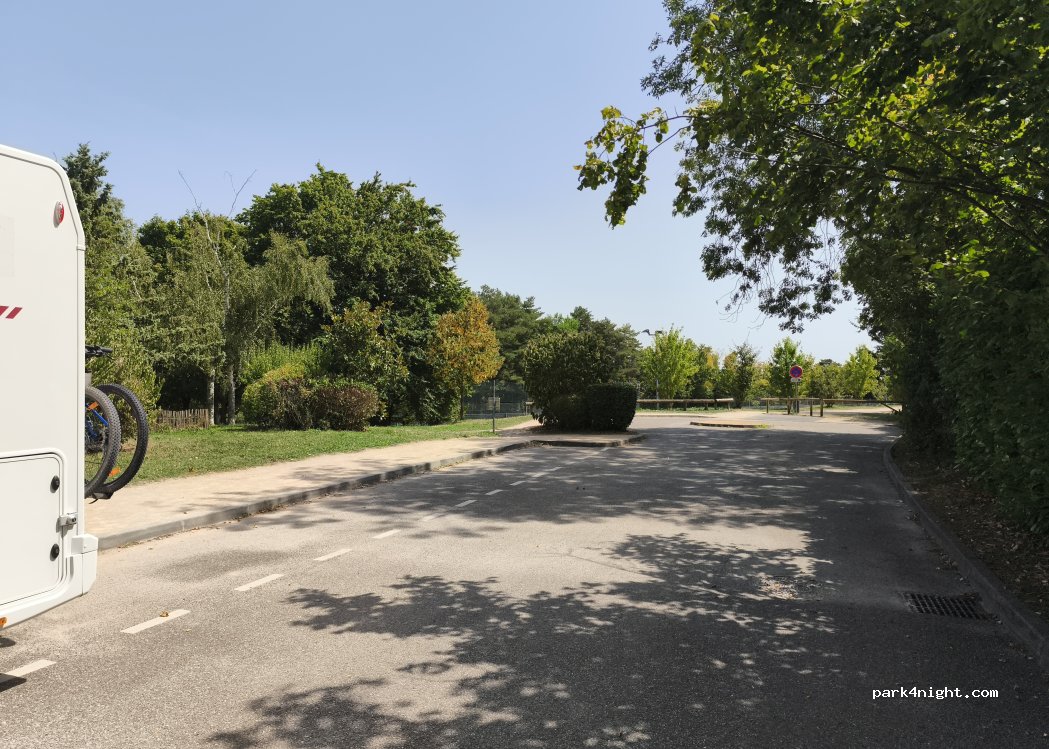 (69570) Dardilly - 64 Allée du Camaïeu — foto 5